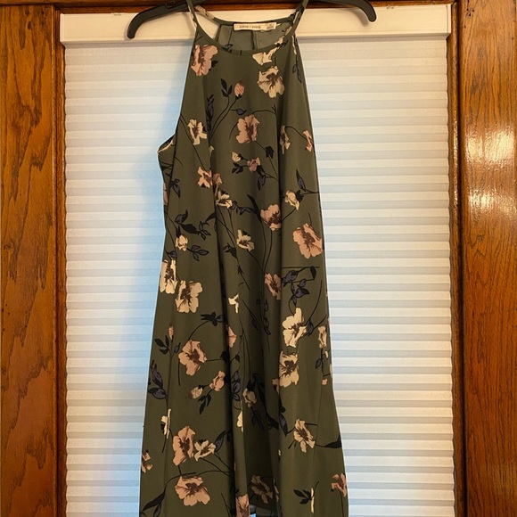 Womens Dress - Picture 2 of 6